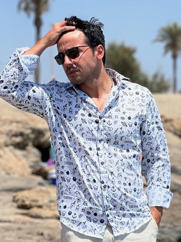 Camisa Monttesco Estampada Fantasía Rock and Roll fondo Blanco